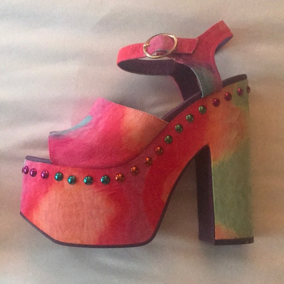 NWT YRU platform heels - Picture 6 of 6